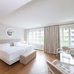Hotel By Fassbind 3*