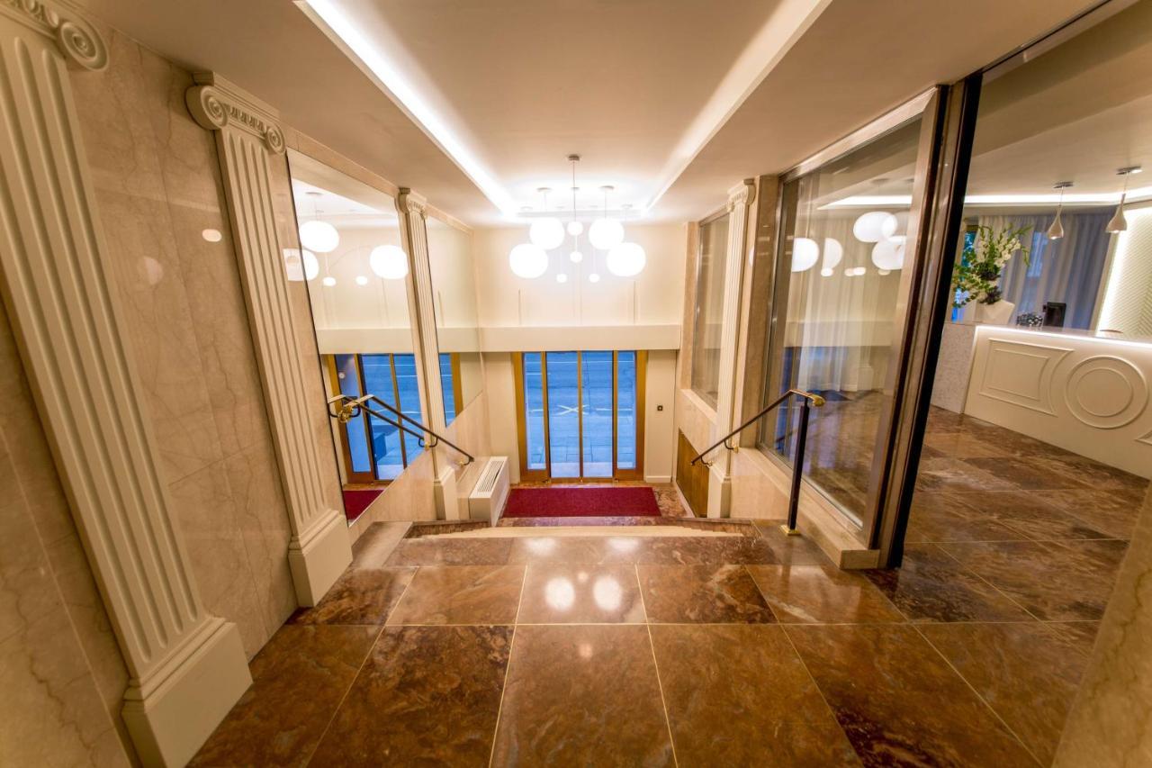 By Fassbind 3* Geneva