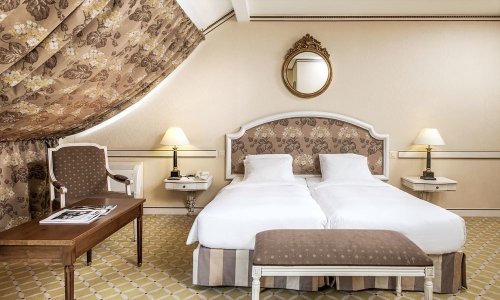 By Fassbind 3* Geneva